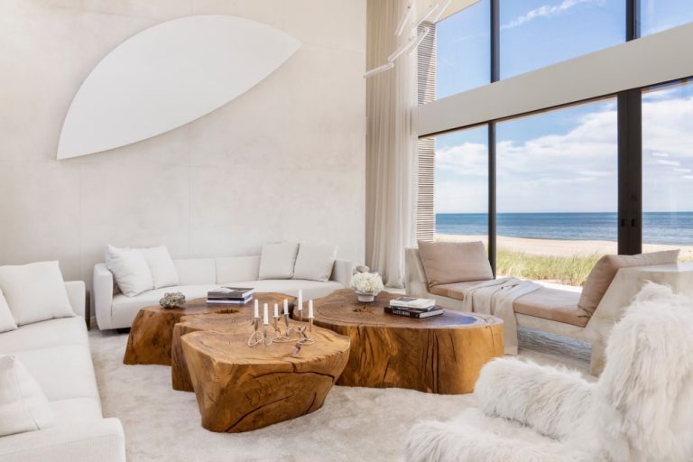 Step Inside The Top 3 Ultramodern Projects by Julie Hillman