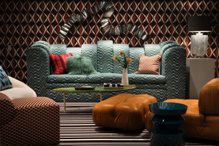 The Sophisticated Laguna Beach House – A Journey into Luxury & Fun