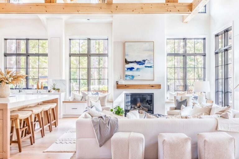 Coastal Interior Design Meets Rustic Elegance: Blending Beach and Countryside Styles