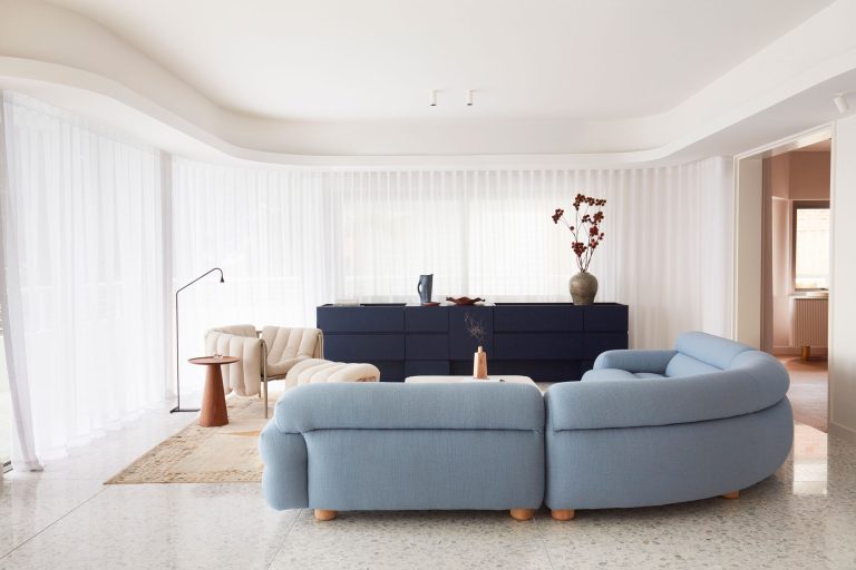 Meet the Stunning Harbour House by Studio Gorman and Peter Tout